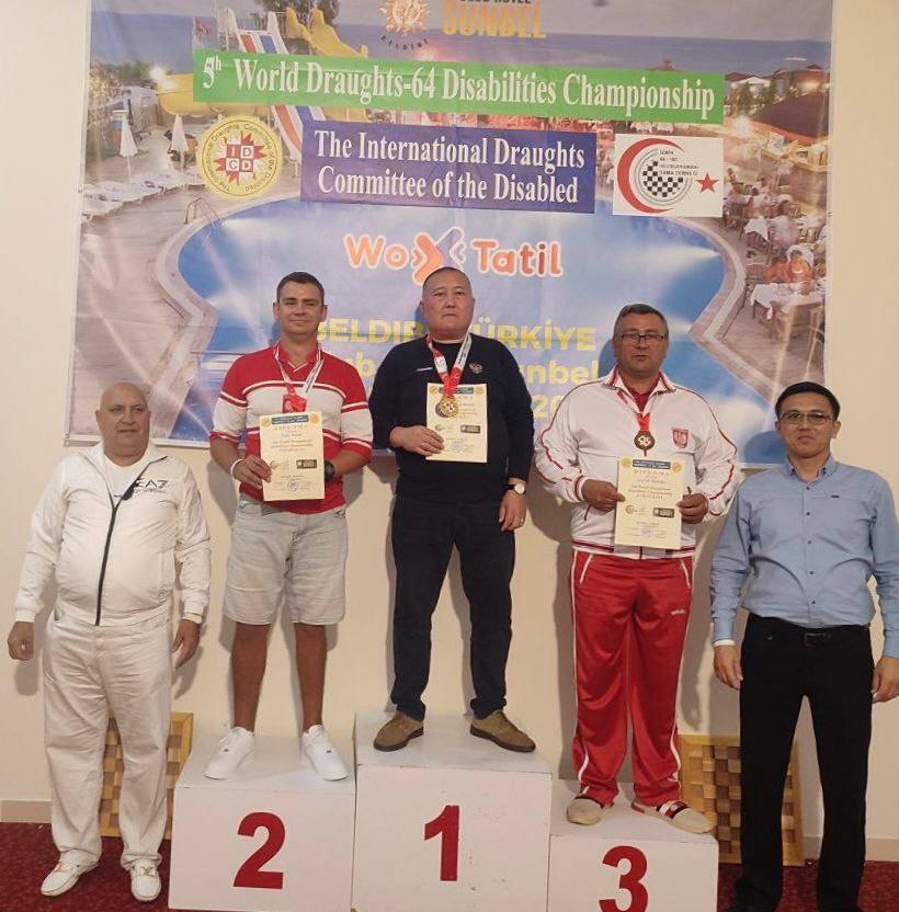 Александр Халтагаров из Бурятии стал победителем чемпионата мира по 64-клеточным шашкам среди людей с ограниченными возможностями здоровья