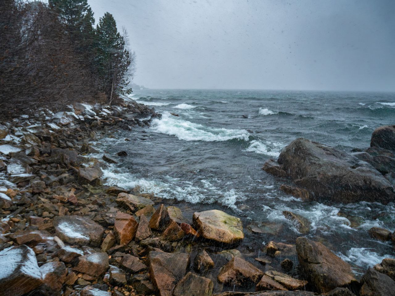 Как там Байкал? Суров, эпичен и прекрасен Как там Байкал? Суров, эпичен и прекрасен