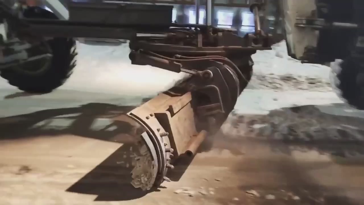 Продолжается уборка «шишек» на дорогах