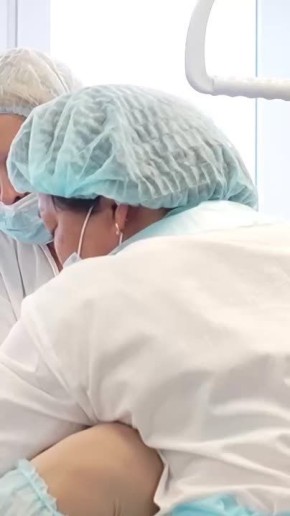 Сегодня наша съемочная группа побывала на родах в Республиканском перинатальном центре