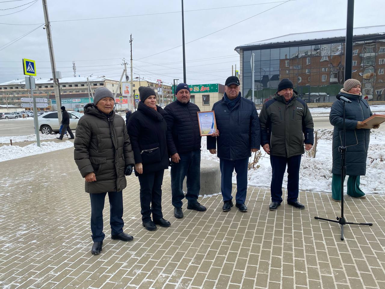 В Гусиноозерске после ремонта торжественно открыли еще две улицы В Гусиноозерске после ремонта торжественно открыли еще две улицы