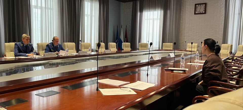 Прокуратура провела прием работников Улан-Удэнского авиационного завода