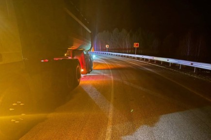 В Бурятии водитель «Хонды» выехал на встречку и врезался в грузовик