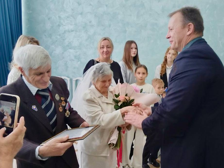 Сегодня золотой юбилей супружеской жизни отметила чета Заиграевых Сегодня золотой юбилей супружеской жизни отметила чета Заиграевых