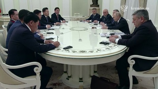 Владимир Путин принял в Кремле Премьер-министра Монголии