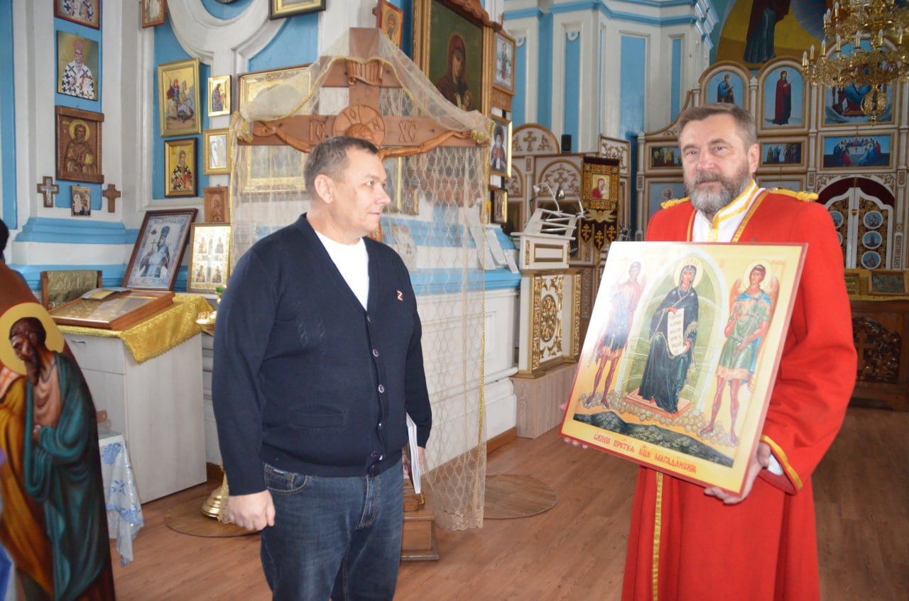 Зачем семья Иакова Скуратова из Казахстана везла в Кяхту икону в человеческий рост Зачем семья Иакова Скуратова из Казахстана везла в Кяхту икону в человеческий рост