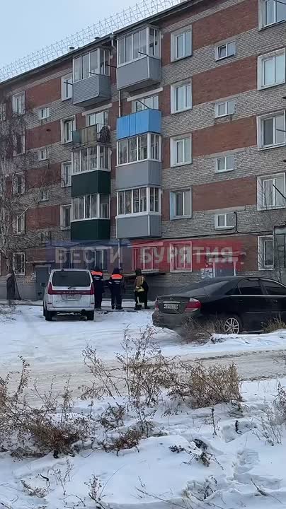 Эвакуировали жильцов дома на Толстихина, 2