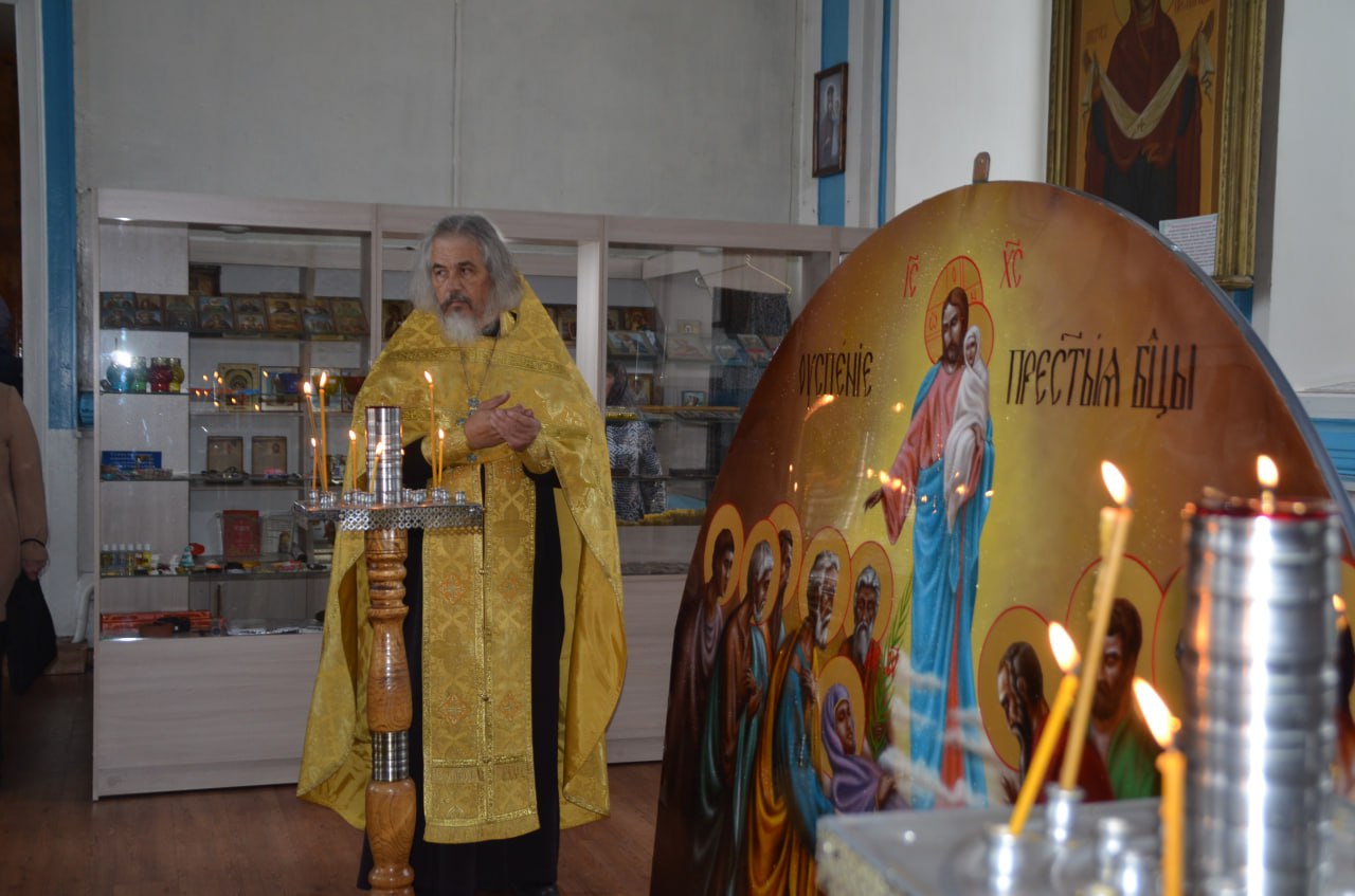 Зачем семья Иакова Скуратова из Казахстана везла в Кяхту икону в человеческий рост Зачем семья Иакова Скуратова из Казахстана везла в Кяхту икону в человеческий рост