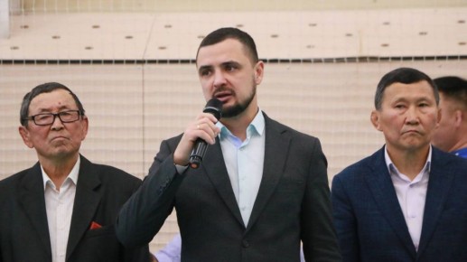 Успешно стартовал турнир «Ковер Селенги» по вольной борьбе среди юношей и девушек!