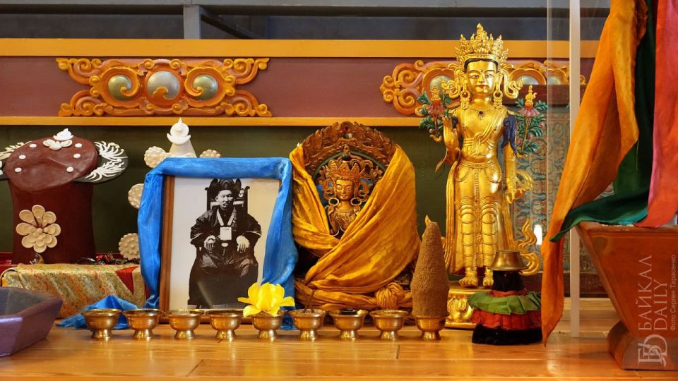 «Россиянам, уехавшим за рубеж, лучше вернуться на родину. И вообще не стоит ездить куда-то далеко, тем более – надолго»