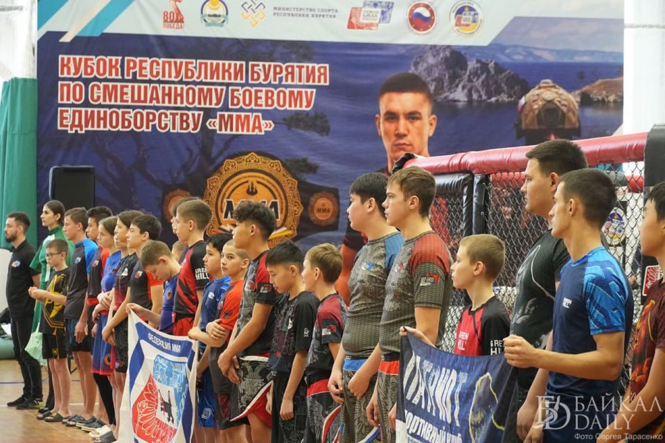 В Улан-Удэ состоялся открытый Кубок Бурятии по смешанным боевым единоборствам (ММА) среди юношей
