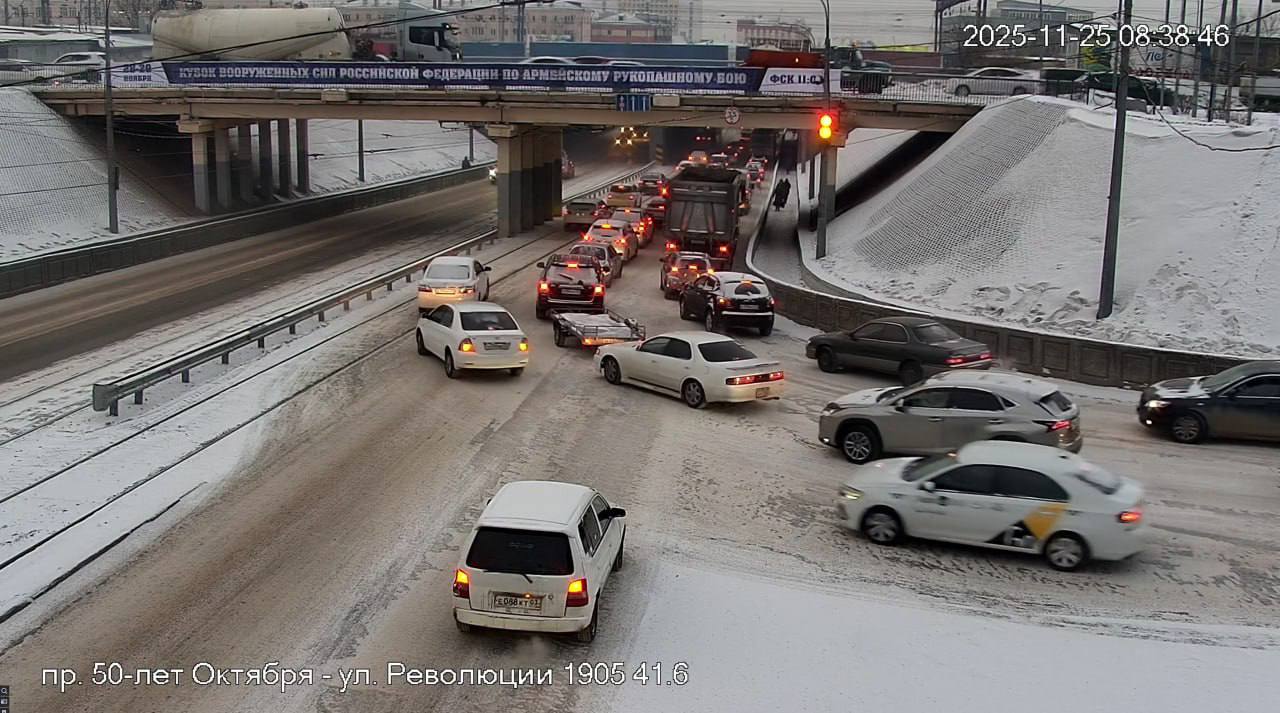 Комбинат по благоустройству увеличивает выход на линию пескоразбрасывающих машин Комбинат по благоустройству увеличивает выход на линию пескоразбрасывающих машин