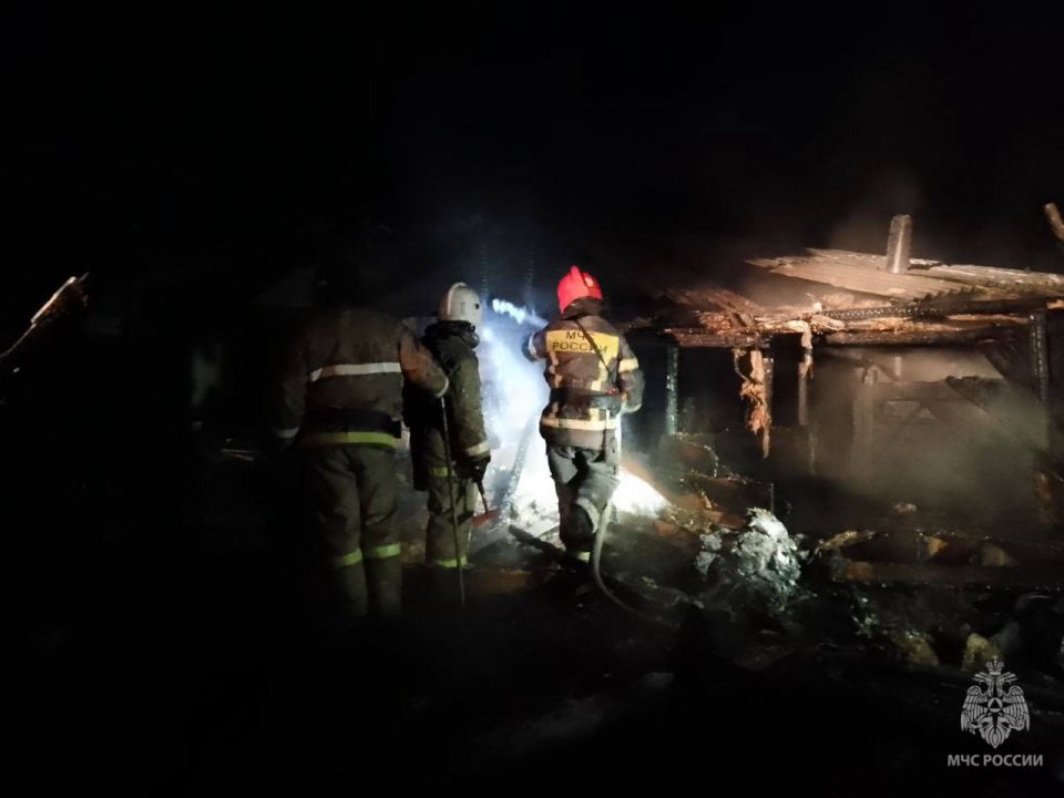 В Бурятии за сутки:. Огнеборцы реагировали на 3 пожара