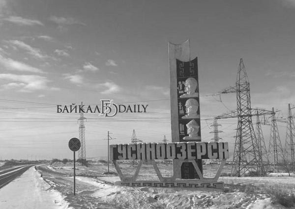 В Гусиноозёрске в коллектор выбросили… труп взрослой собаки