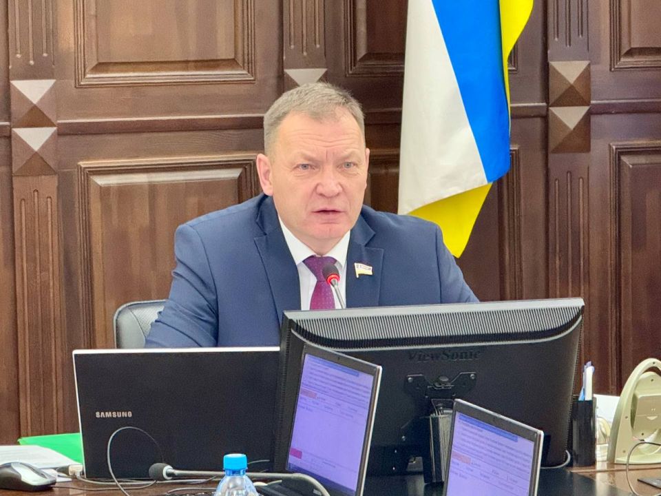 Сегодня под председательством Игоря Марковца состоялось заседание Комитета Народного Хурала по социальной политике, на котором были рассмотрены 17 вопросов предстоящей 11 декабря сессии республиканского парламента, включая...