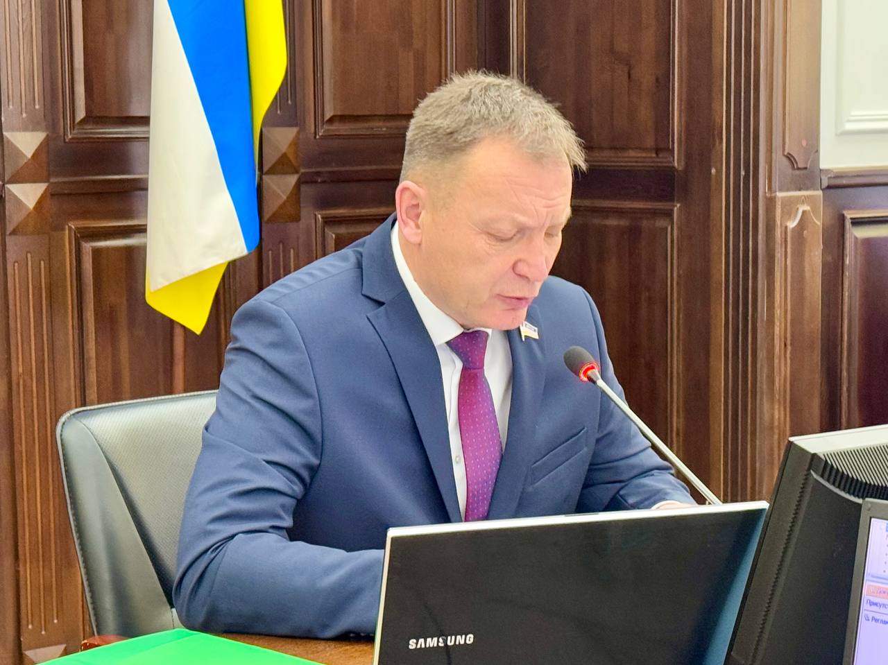 Сегодня под председательством Игоря Марковца состоялось заседание Комитета Народного Хурала по социальной политике, на котором были рассмотрены 17 вопросов предстоящей 11 декабря сессии республиканского парламента, включая... Сегодня под председательством Игоря Марковца состоялось заседание Комитета Народного Хурала по социальной политике, на котором были рассмотрены 17 вопросов предстоящей 11 декабря сессии республиканского парламента, включая...