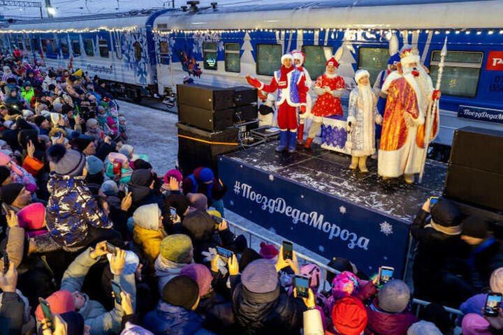 Улан-Удэ первым на ВСЖД встретит поезд Деда Мороза - 30 ноября