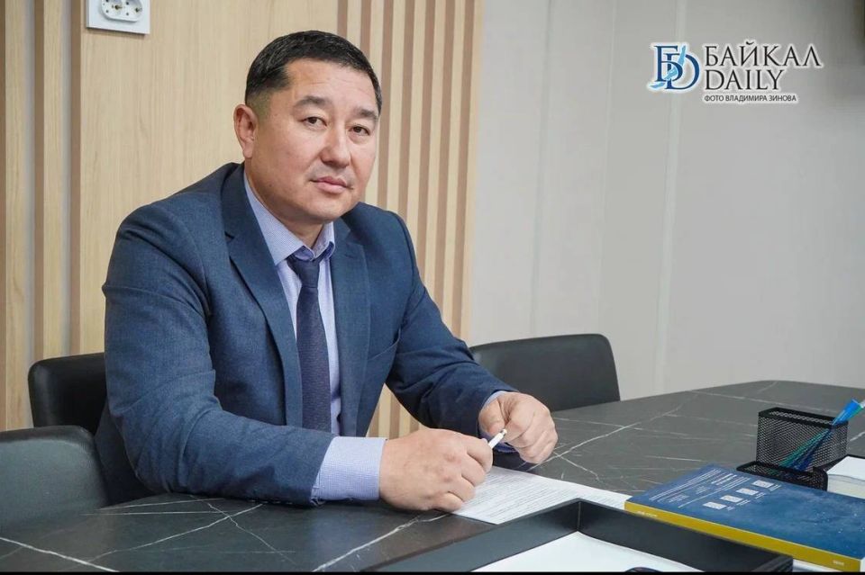 «Город в световых решениях уже заметно преобразился. Ближайшие планы подсветок — улица Коммунистическая от «Байкал Плазы/Спутника» до улицы Почтамтской и моста; от «Удинского пассажа» до Центрального рынка; от жд-развязки в...