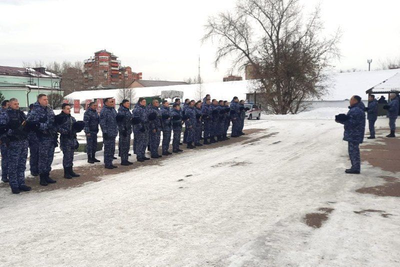 В Улан-Удэ сотрудники вневедомственной охраны Росгвардии почтили память прапорщика милиции Шагдара Мункуева