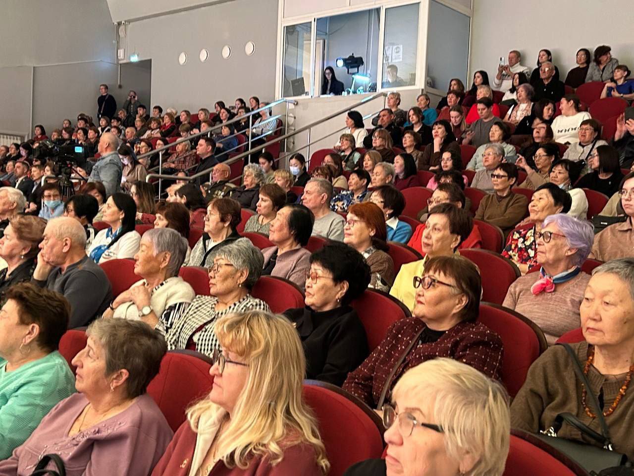 В преддверии самого тёплого международного праздника Дня матери в Городском Дворце детского (юношеского) творчества прошел в рамках реализации проекта «Трудовые подвиги женщин проекта» фестиваль военной песни и танца «Это... В преддверии самого тёплого международного праздника Дня матери в Городском Дворце детского (юношеского) творчества прошел в рамках реализации проекта «Трудовые подвиги женщин проекта» фестиваль военной песни и танца «Это...