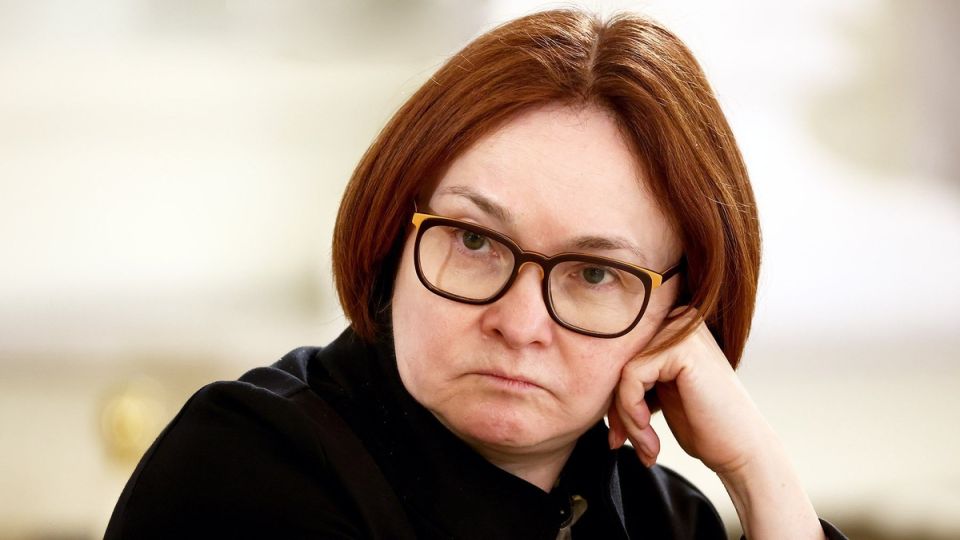 Банковские ограничения: как россияне теряют доступ к своим средствам