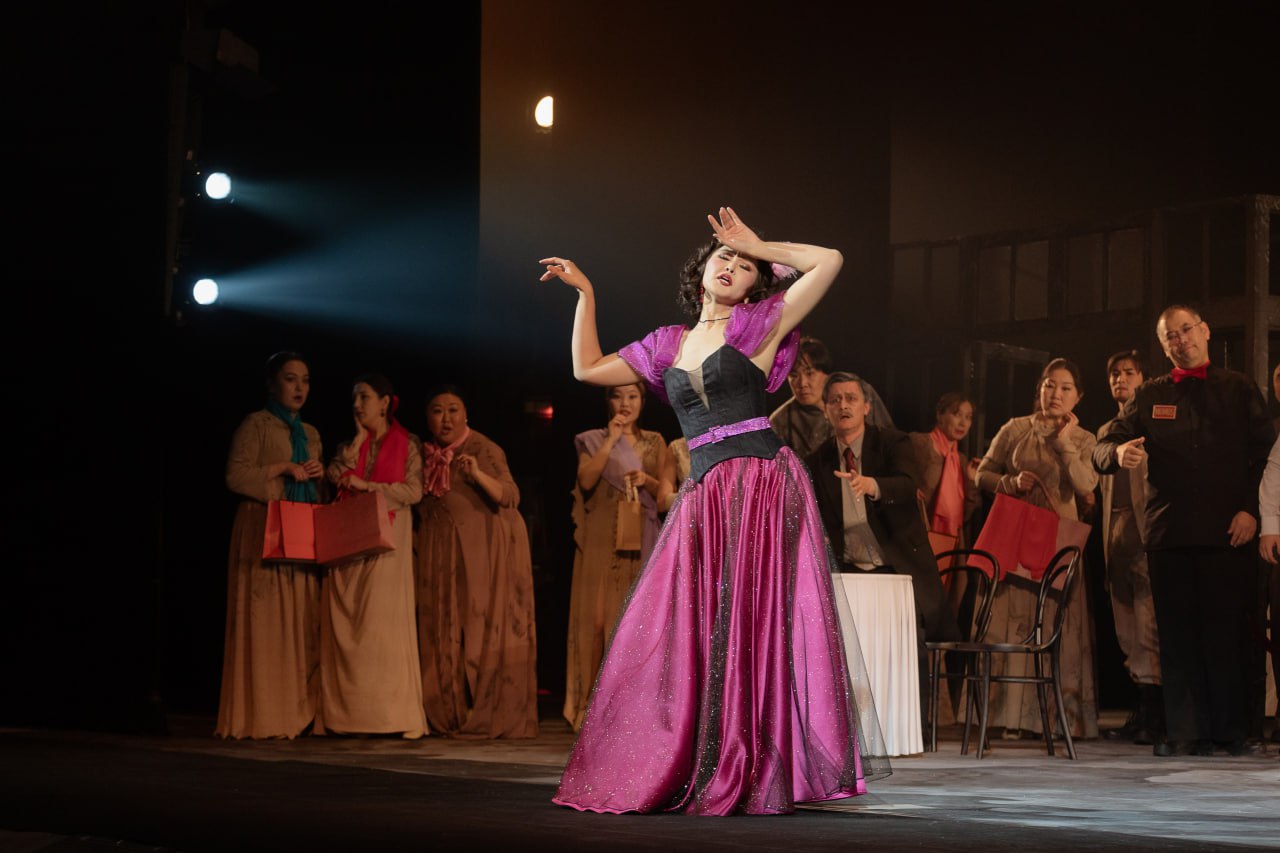 В театре оперы и балета Бурятии представили новую постановку «Богемы» Пуччини В театре оперы и балета Бурятии представили новую постановку «Богемы» Пуччини