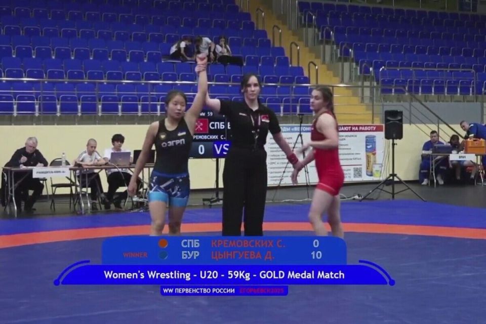 Спортсменка из Бурятии завоевала золото на всероссийских соревнованиях по борьбе