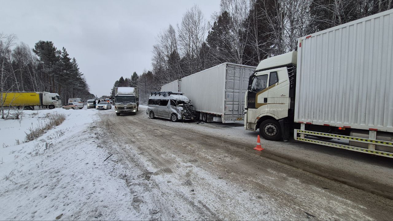 Прокуратура Кабанского района контролирует установление обстоятельств дорожно-транспортного происшествия с участием трех автомобилей Прокуратура Кабанского района контролирует установление обстоятельств дорожно-транспортного происшествия с участием трех автомобилей