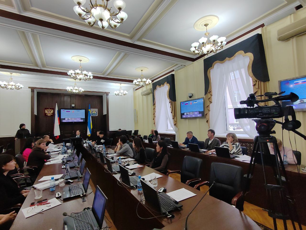 Депутаты Народного Хурала выяснили, что Посельская школа уже попадала в категорию рискованных Депутаты Народного Хурала выяснили, что Посельская школа уже попадала в категорию рискованных