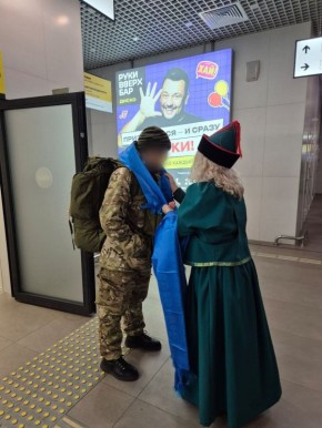 В Улан-Удэ действует традиция среди госорганизаций – торжественно встречать в аэропорту участников СВО, прилетевших в отпуск