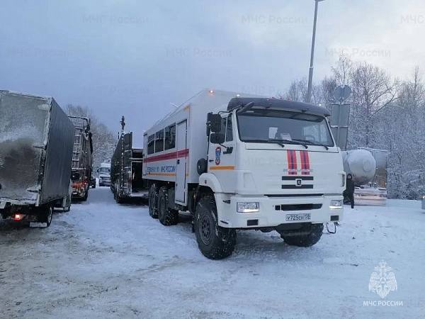 Из-за страшного затора на трассе «Байкал» открыли мобильные пункты обогрева и питания