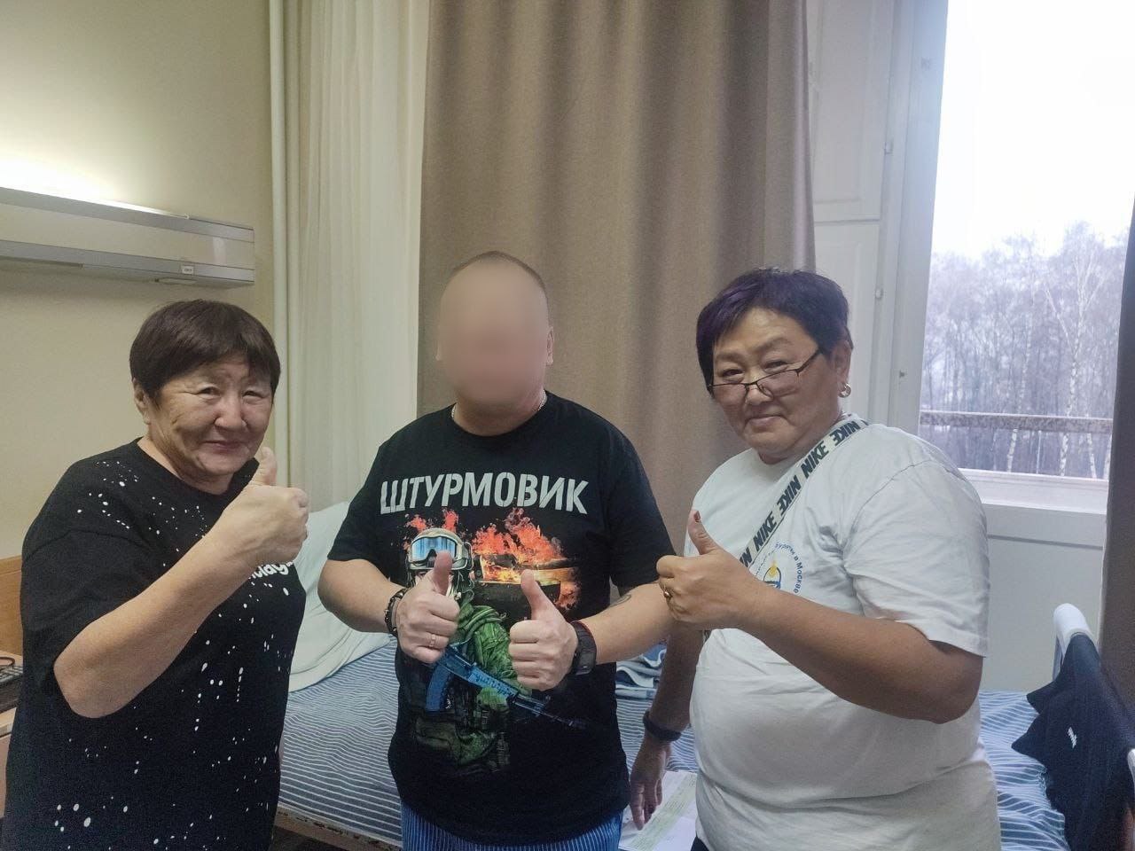 Жительницы Бурятии ухаживали в Москве за ранеными на СВО бойцами Жительницы Бурятии ухаживали в Москве за ранеными на СВО бойцами