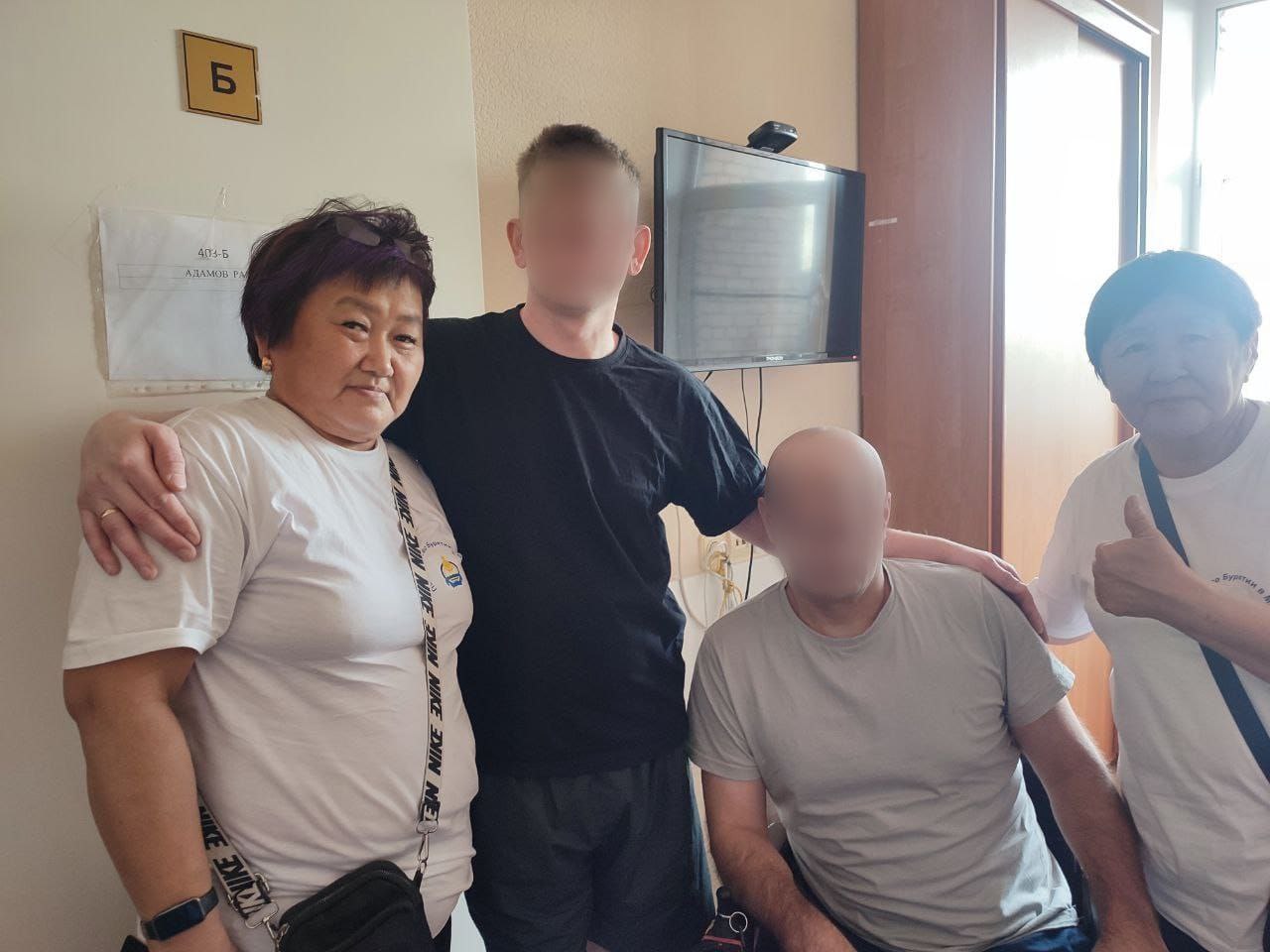 Жительницы Бурятии ухаживали в Москве за ранеными на СВО бойцами Жительницы Бурятии ухаживали в Москве за ранеными на СВО бойцами