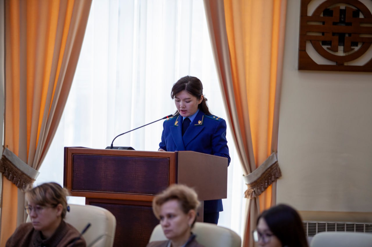 Прокуратура республики приняла участие в семинаре для государственных и муниципальных служащих о противодействии коррупции