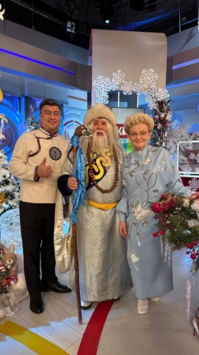 Белый старец из Бурятии снялся в программе Первого канала «Жить здорово» с Еленой Малышевой