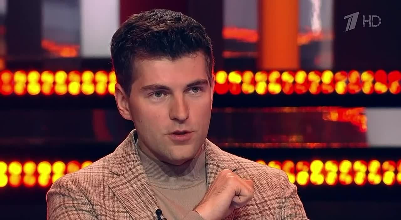 Лариса Долина вернет покупательнице деньги за квартиру