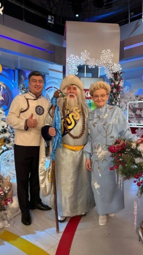 Артист из Бурятии в образе Сагаан бгэна выступит на Первом канале