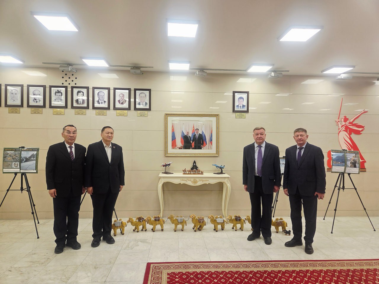 В Бурятию движется «Караван верблюдов. Все для фронта» В Бурятию движется «Караван верблюдов. Все для фронта»