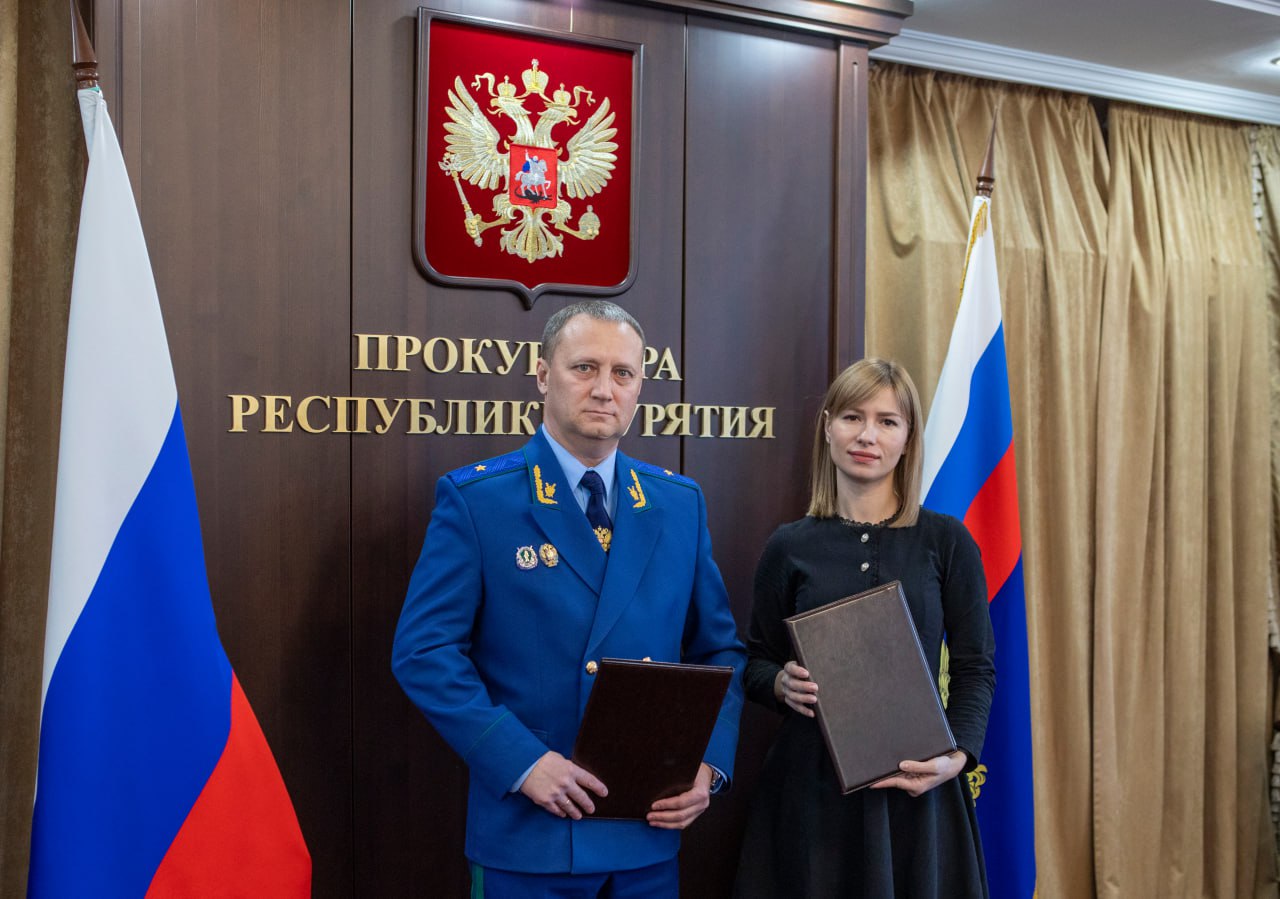 В прокуратуре республики подписано соглашение о защите прав детей В прокуратуре республики подписано соглашение о защите прав детей