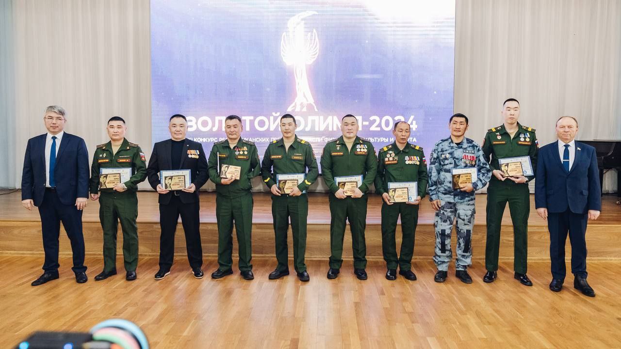 Сегодня, в День Героев Отечества, мы чествуем тех, кто своей храбростью, самоотверженностью и преданностью Родине заслужил высшие знаки отличия Сегодня, в День Героев Отечества, мы чествуем тех, кто своей храбростью, самоотверженностью и преданностью Родине заслужил высшие знаки отличия