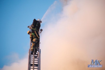 «Баянгол» в огне: пожар в торговом центре УланУдэ обернулся хаосом и пострадавшими