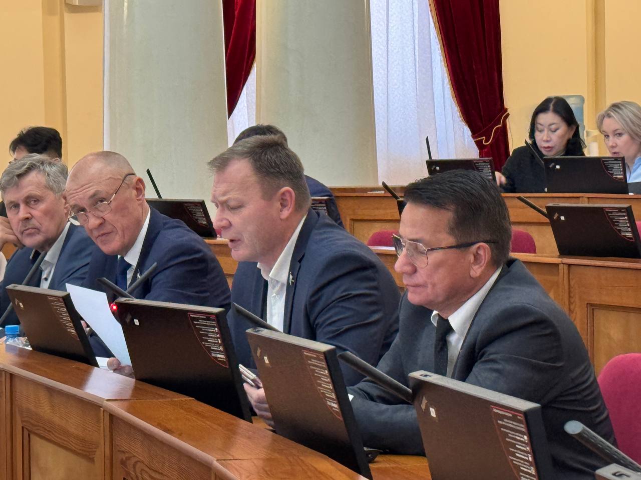 На 15-й сессии Народного Хурала Бурятии депутаты приняли законопроект, направленный на систематизацию законодательства в социальной сфере и повышение его доступности для граждан На 15-й сессии Народного Хурала Бурятии депутаты приняли законопроект, направленный на систематизацию законодательства в социальной сфере и повышение его доступности для граждан