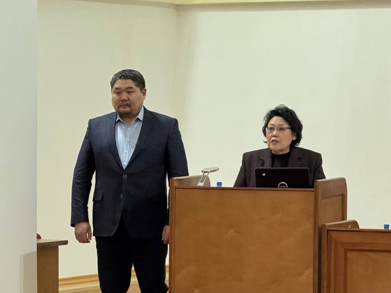 Анна Дабаева – мировой судья судебного участка № 2 Заиграевского района, окончила Новосибирский госуниверситет экономики и управления Анна Дабаева – мировой судья судебного участка № 2 Заиграевского района, окончила Новосибирский госуниверситет экономики и управления