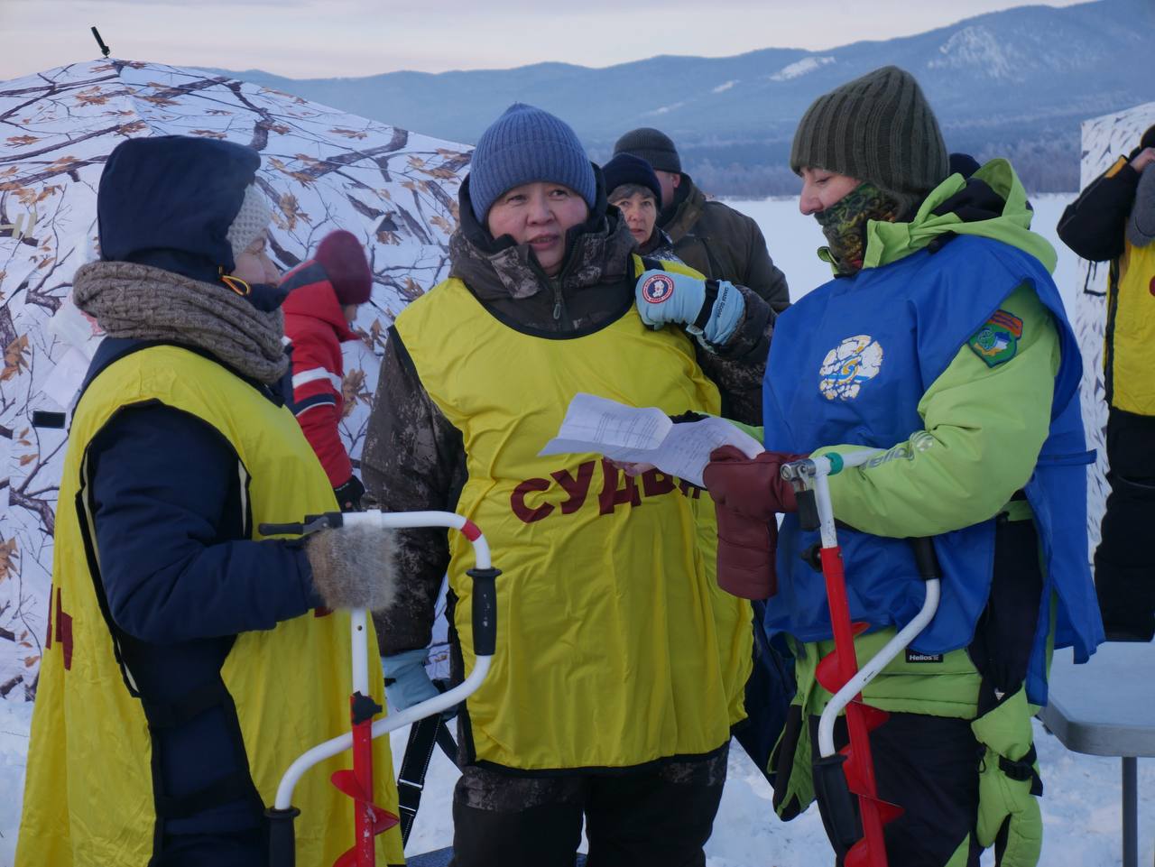 ПОБЕДУ ИЩУТ НА ЛЬДУ!. Сегодня на озере Щучье в Селенгинском районе прошёл IV Традиционный турнир по подлёдной ловле на мормышку среди участников боевых действий и ветеранов МВД ПОБЕДУ ИЩУТ НА ЛЬДУ!. Сегодня на озере Щучье в Селенгинском районе прошёл IV Традиционный турнир по подлёдной ловле на мормышку среди участников боевых действий и ветеранов МВД