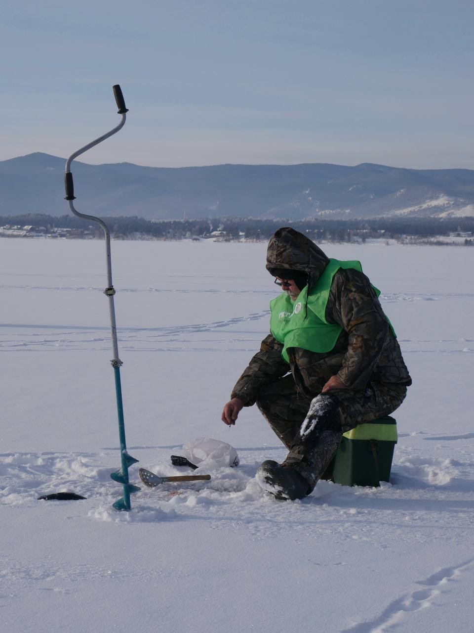 ПОБЕДУ ИЩУТ НА ЛЬДУ!. Сегодня на озере Щучье в Селенгинском районе прошёл IV Традиционный турнир по подлёдной ловле на мормышку среди участников боевых действий и ветеранов МВД ПОБЕДУ ИЩУТ НА ЛЬДУ!. Сегодня на озере Щучье в Селенгинском районе прошёл IV Традиционный турнир по подлёдной ловле на мормышку среди участников боевых действий и ветеранов МВД