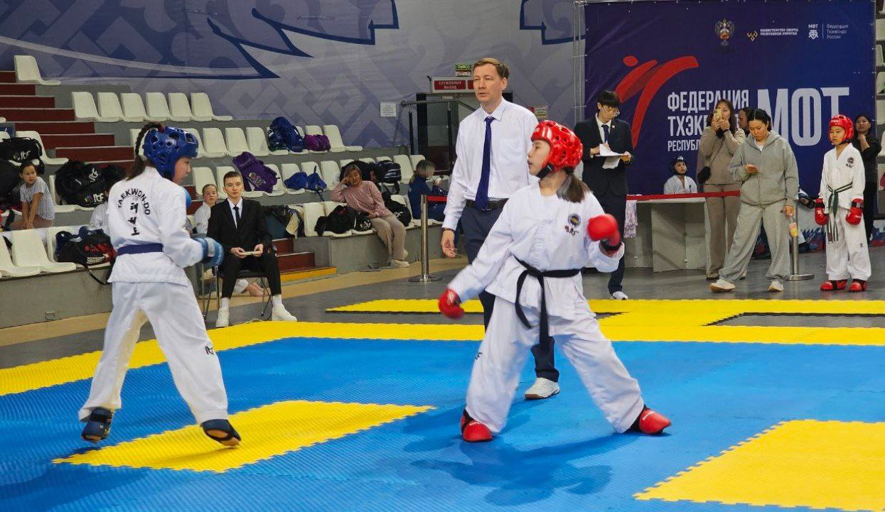 Сегодня в ФСК г. Улан-Удэ проходят Чемпионат и первенство Республики Бурятия по тхэквондо МФТ Сегодня в ФСК г. Улан-Удэ проходят Чемпионат и первенство Республики Бурятия по тхэквондо МФТ