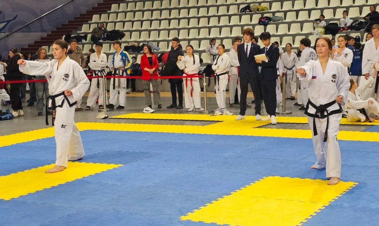 Сегодня в ФСК г. Улан-Удэ проходят Чемпионат и первенство Республики Бурятия по тхэквондо МФТ Сегодня в ФСК г. Улан-Удэ проходят Чемпионат и первенство Республики Бурятия по тхэквондо МФТ