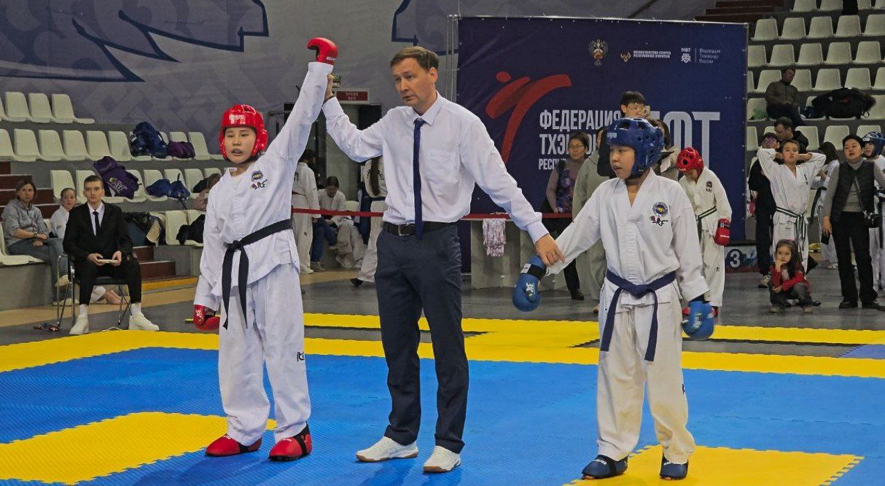 Сегодня в ФСК г. Улан-Удэ проходят Чемпионат и первенство Республики Бурятия по тхэквондо МФТ Сегодня в ФСК г. Улан-Удэ проходят Чемпионат и первенство Республики Бурятия по тхэквондо МФТ