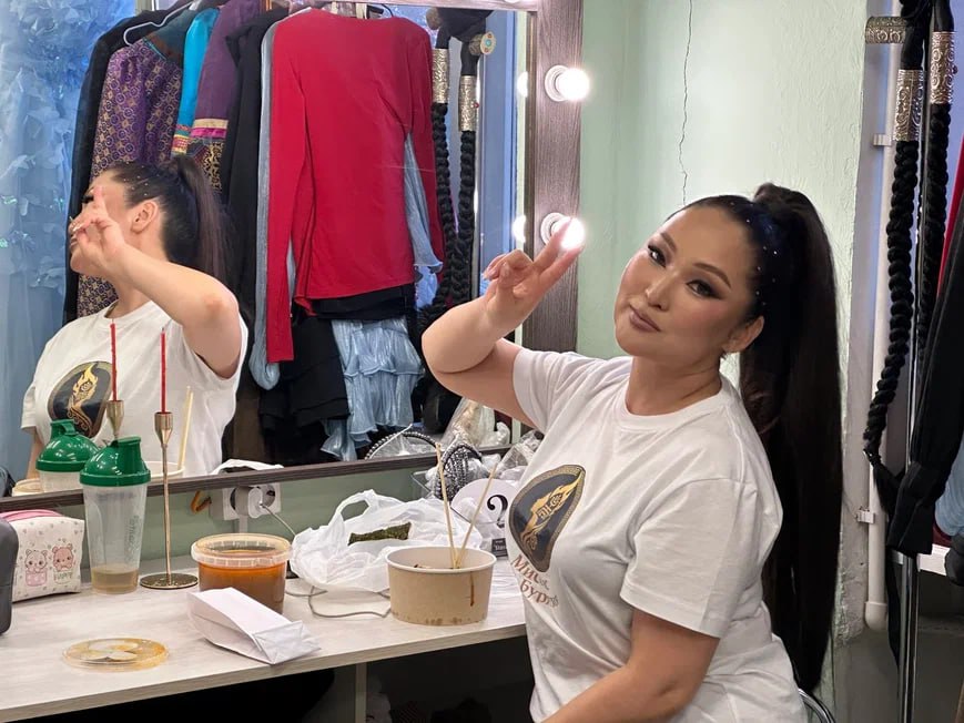 В Улан-Удэ выбрали «Миссис Азия Бурятия 2025» В Улан-Удэ выбрали «Миссис Азия Бурятия 2025»