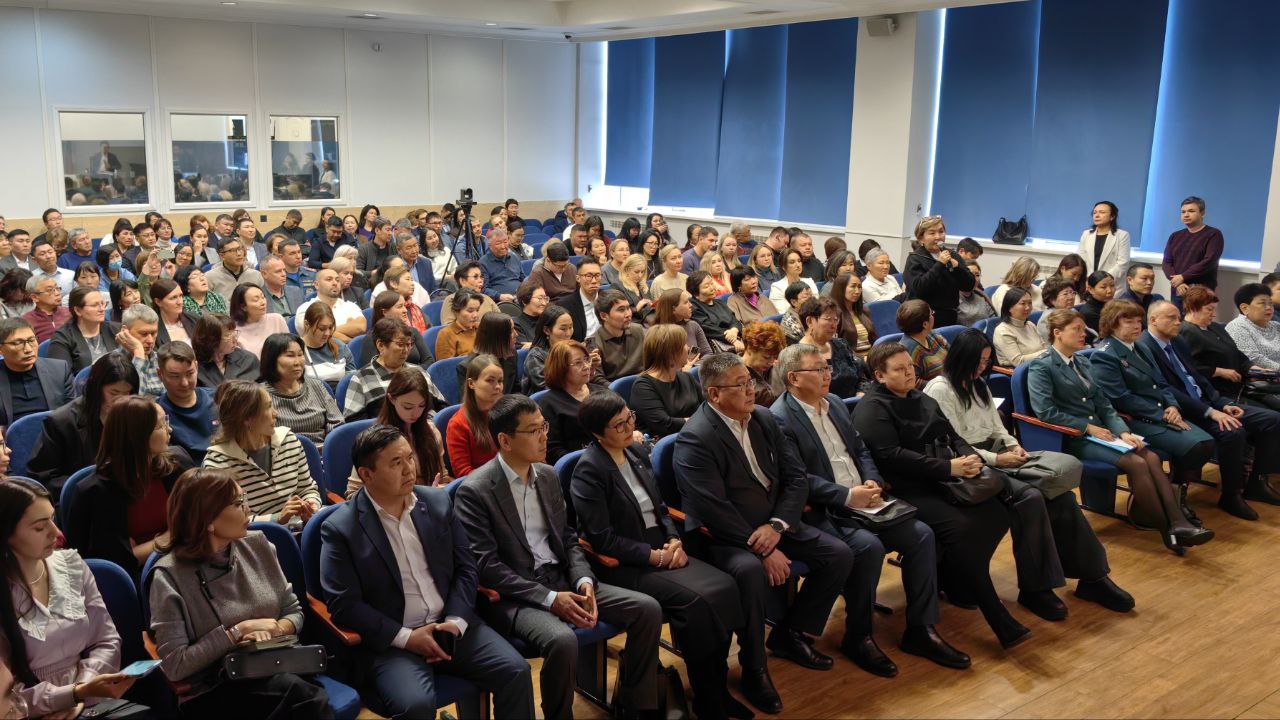 «Искать и находить решения, которые позволят нам вместе развивать республику»: прокурор республики в очередной раз встретился с бизнес-сообществом «Искать и находить решения, которые позволят нам вместе развивать республику»: прокурор республики в очередной раз встретился с бизнес-сообществом